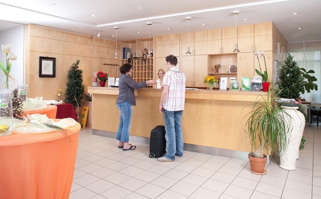 百灵达休闲和商务酒店 格斯韦因斯泰因 外观 照片